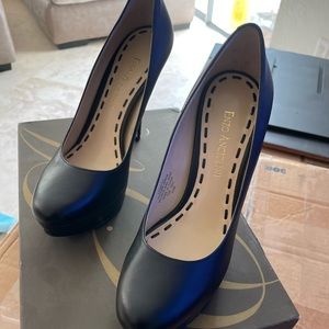 Black Platform Pumps